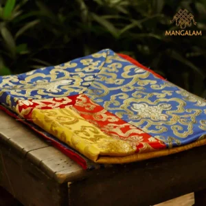 Gấm Trải Bàn Phật